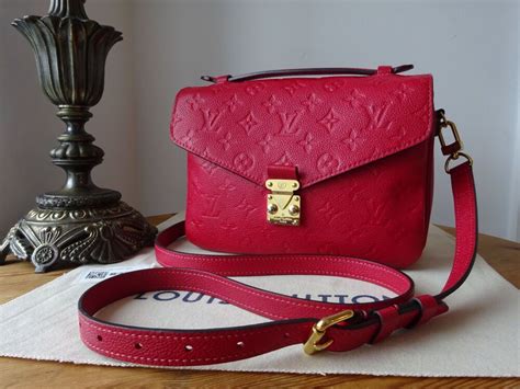 louis vuitton pochette metis scarlet|louis vuitton pochette monogram.